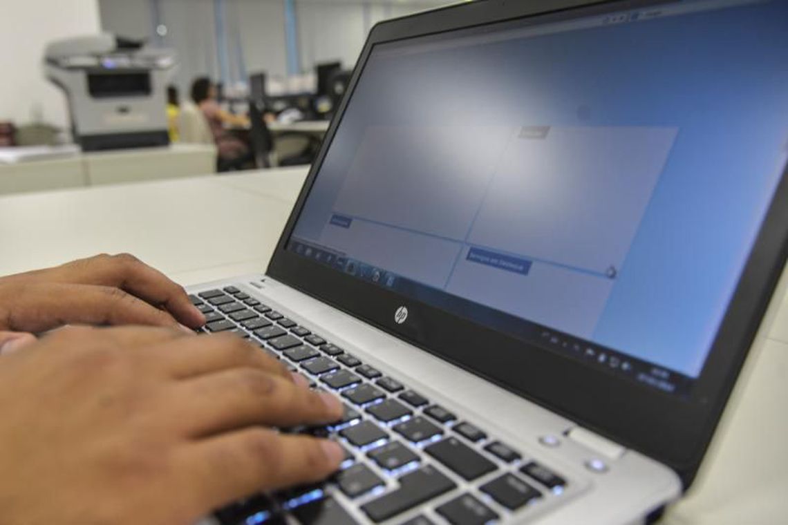 MEC capacita professores para alfabetizar alunos com deficiências