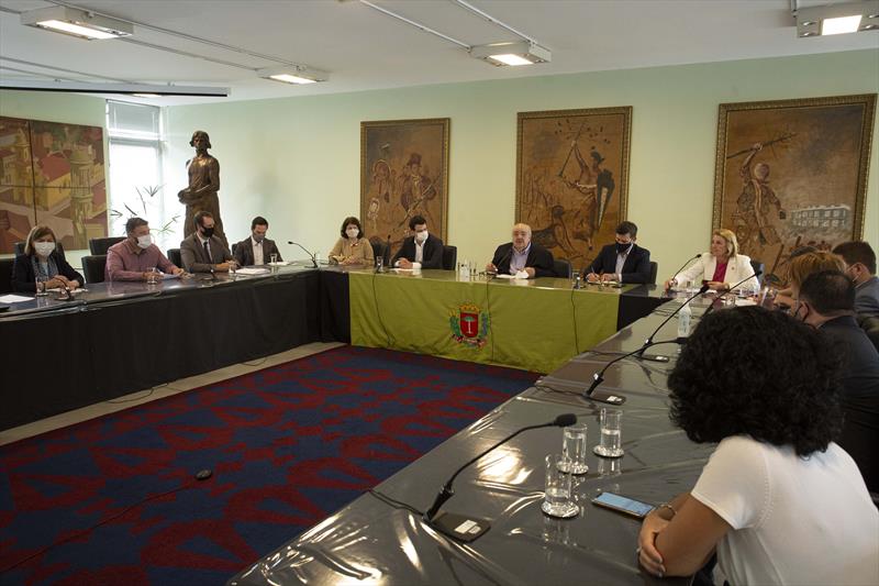 Greca reúne secretários para tratar da nova gestão