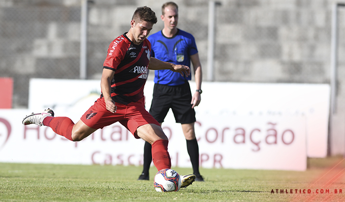 Athletico sofre a virada em Cascavel
