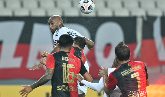 Athletico sofre derrota no Peru