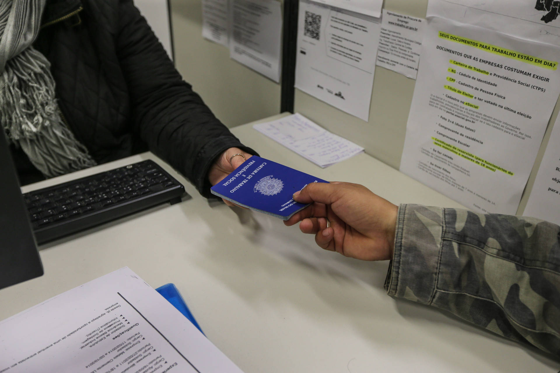 Agências do Trabalhador ofertam 2.851 mil vagas de emprego