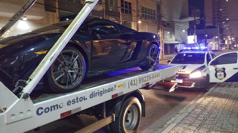 Quatro a cada dez veículos fiscalizados apresentam irregularidades