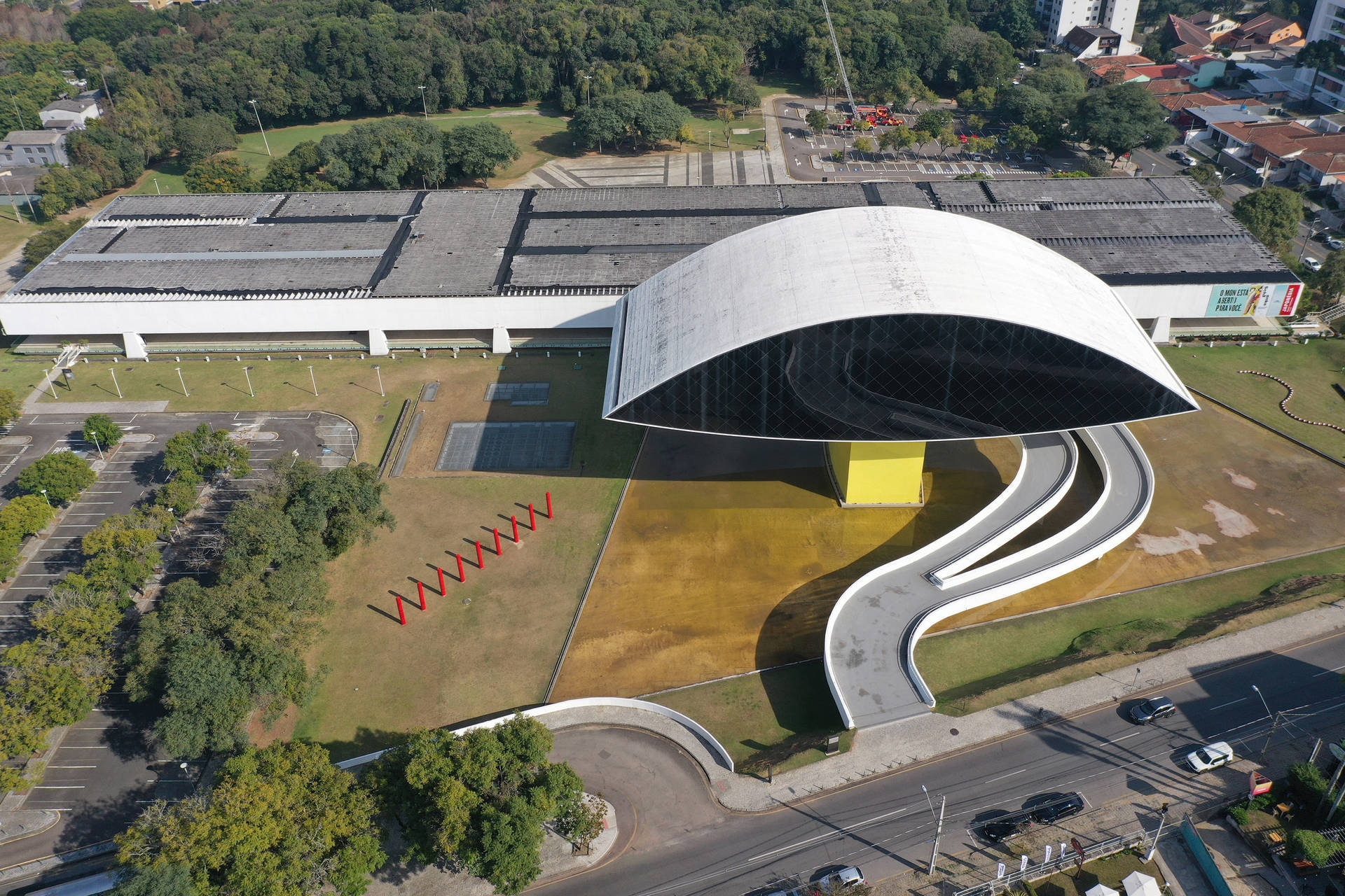 Museu Oscar Niemeyer lança a oficina artística MON ao Vivo