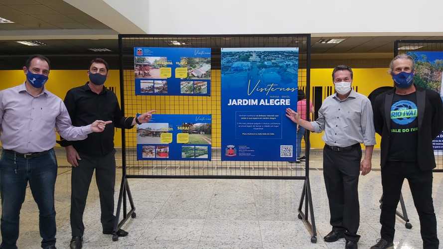 Exposição fotográfica no Aeroporto Afonso Pena mostra atrações turísticas do Vale do Ivaí
