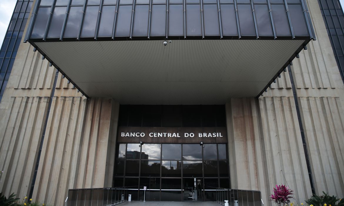 Mercado financeiro eleva projeção da inflação para 8,51%