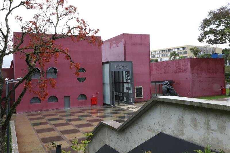 Novembro chega com oficinas, seminário e dança no Memorial Paranista