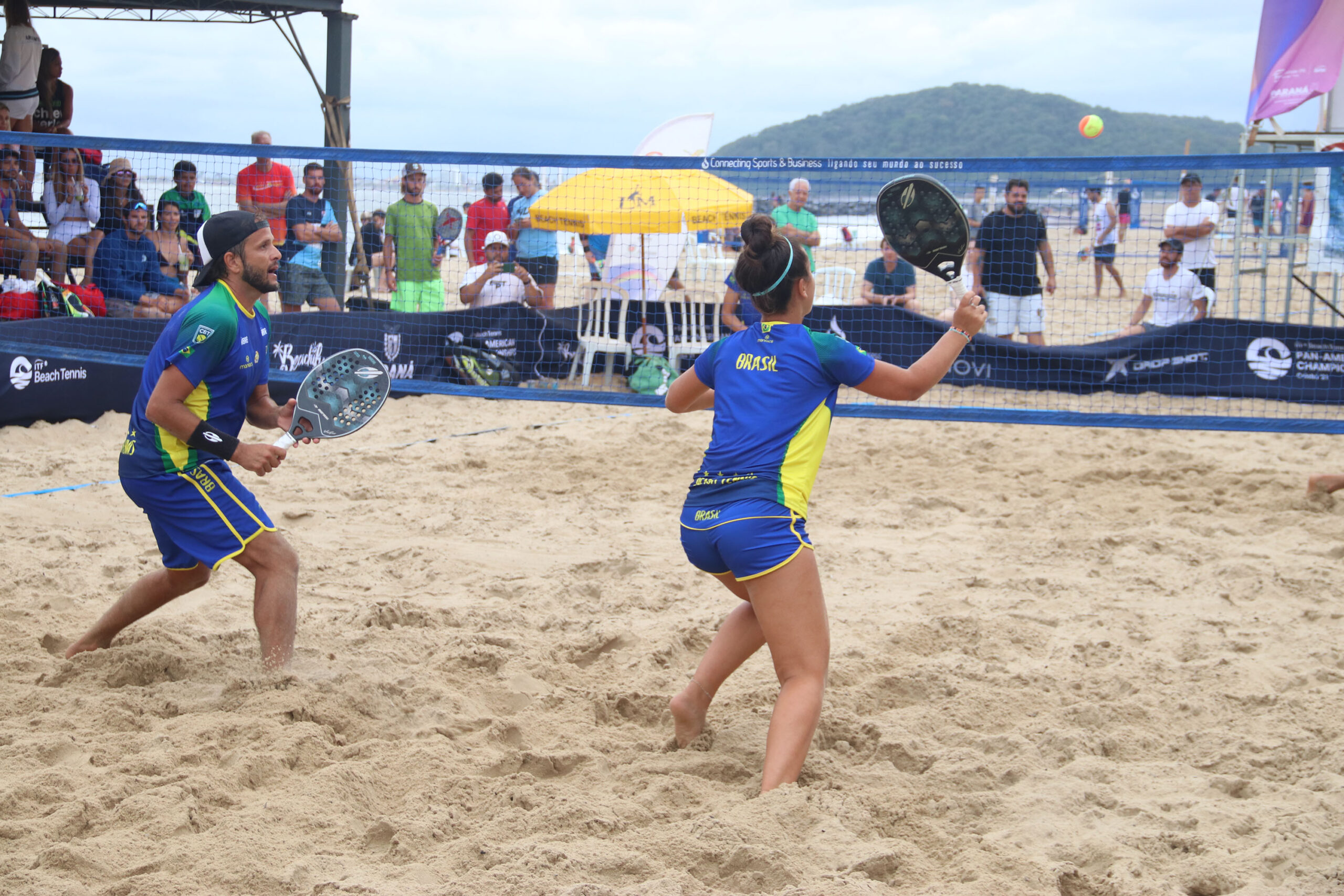 Beach tennis e bodyboard abrem competições do Verão Paraná no Litoral