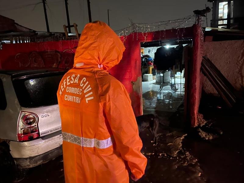 Durante e após chuva forte, Prefeitura mobiliza equipes para atendimentos emergenciais