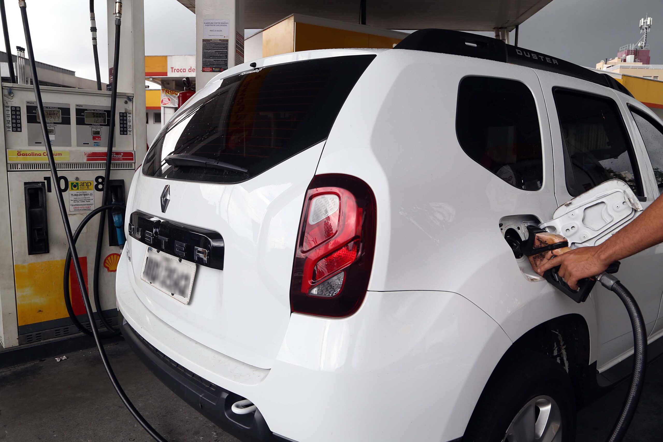 Paraná prorroga congelamento do valor de referência do ICMS dos combustíveis