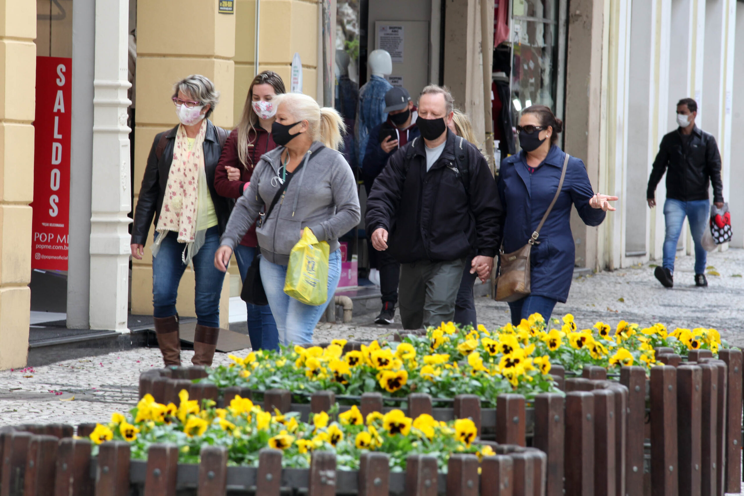 Confira perguntas e respostas sobre o novo decreto do uso de máscaras no Paraná