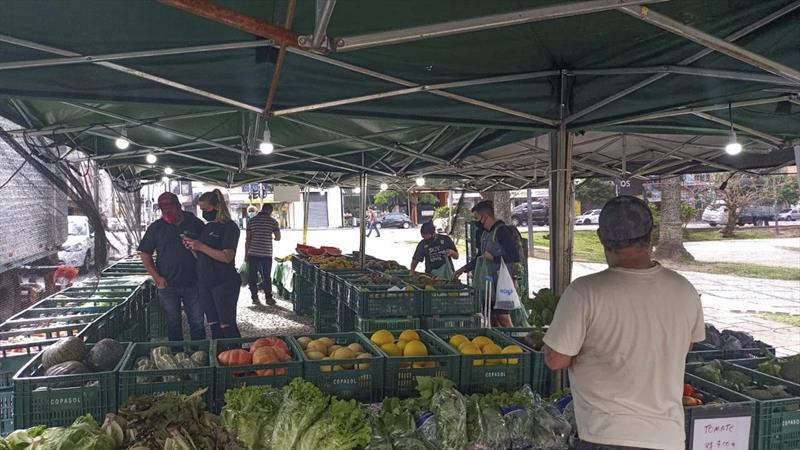 Nossa Feira tem 30 hortifrútis a preço especial de R$ 2,99 o quilo