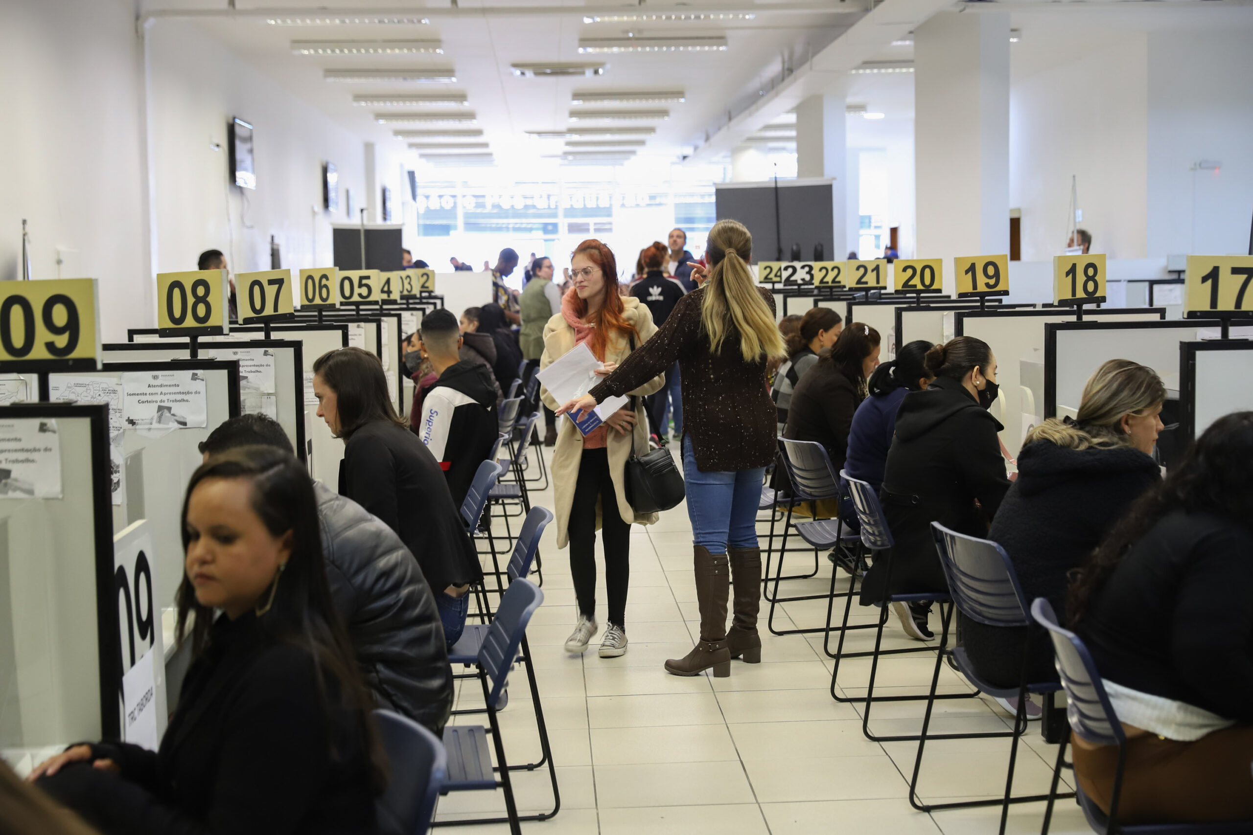 Paraná oferta 11.569 vagas de emprego nas Agências do Trabalhador