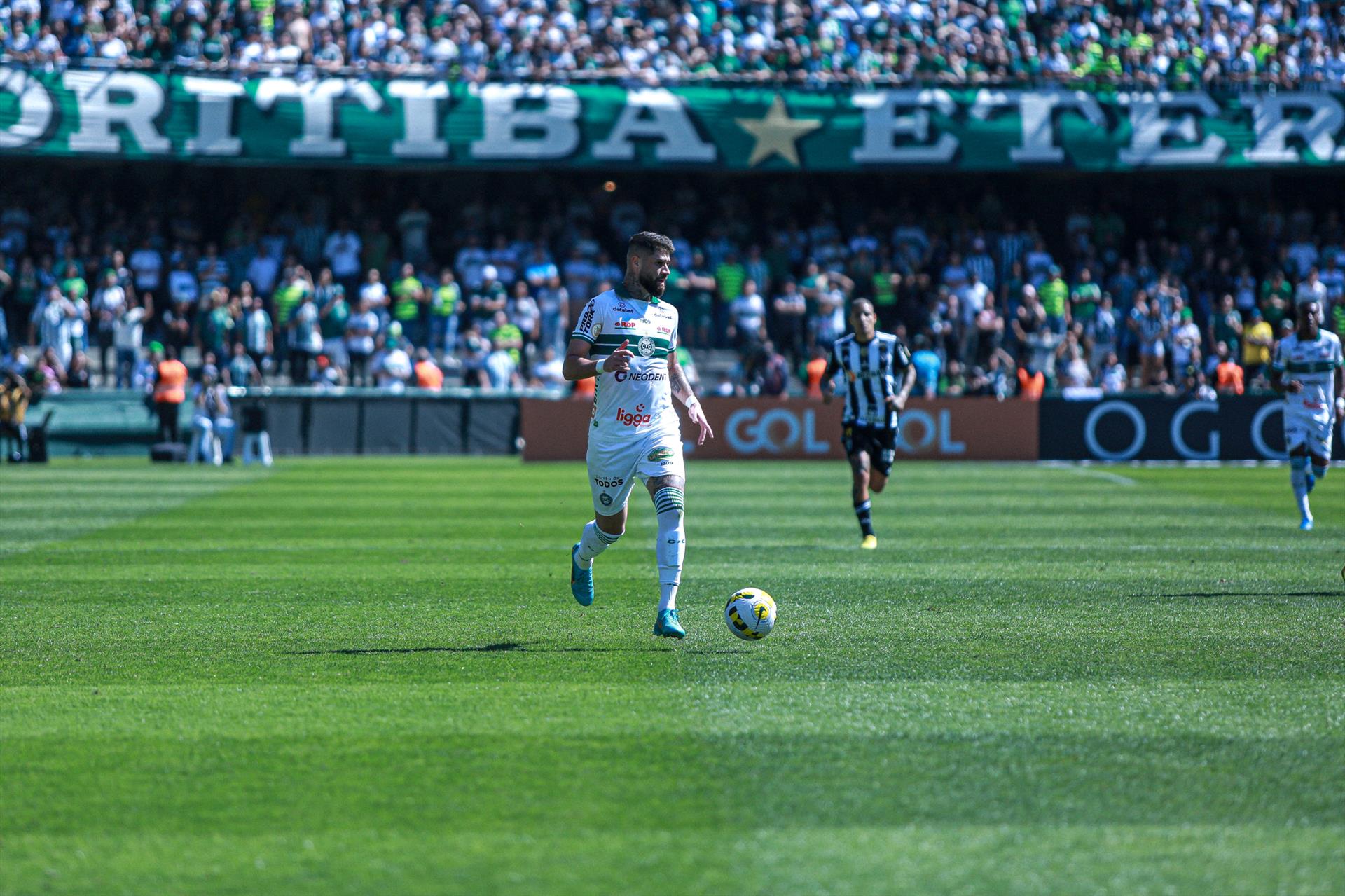 Nos acréscimos, Coxa é superado no Couto Pereira