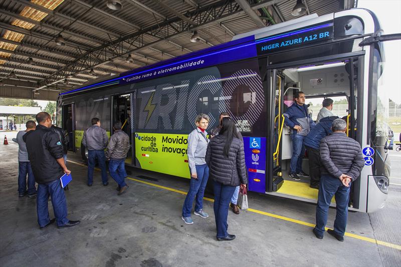 Cinco linhas de ônibus testam veículo elétrico da Higer nesta semana