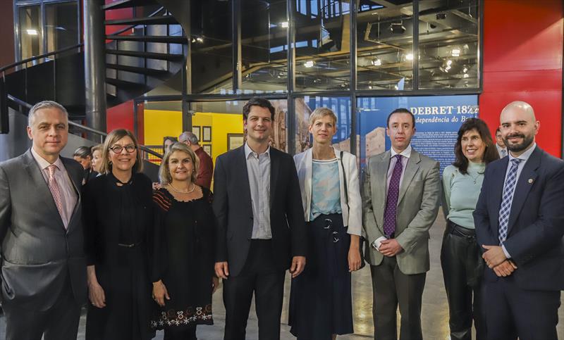 Pimentel apresenta programas culturais e ambientais a embaixador português