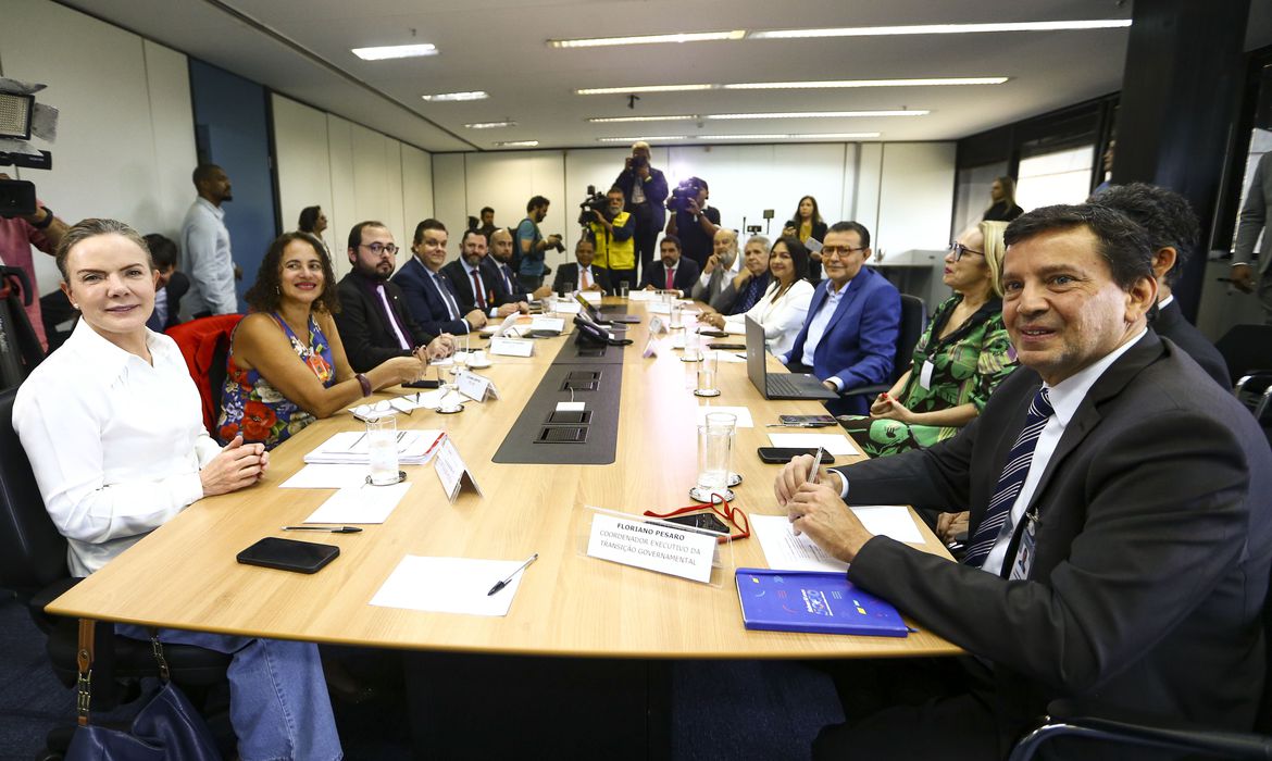 PEC da Transição será adiada para a próxima semana