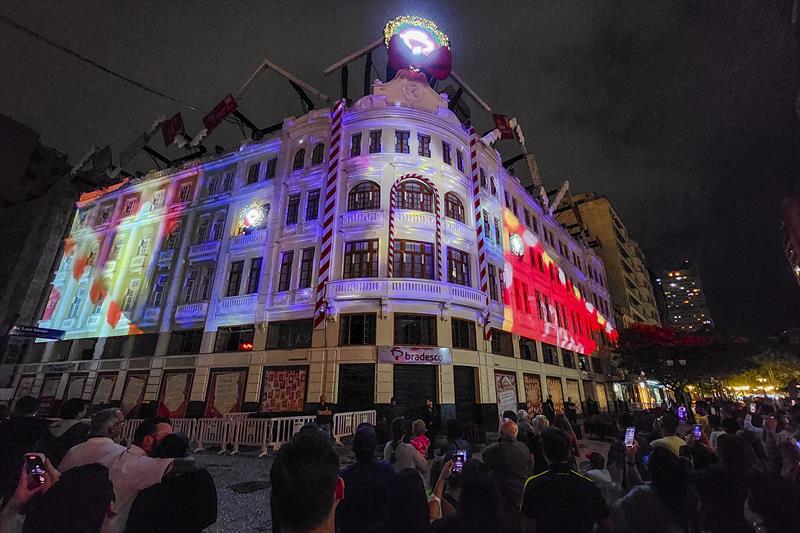 Coral do Palácio Avenida e O Grande Circo Místico: confira estreias da semana no Natal de Curitiba 2022