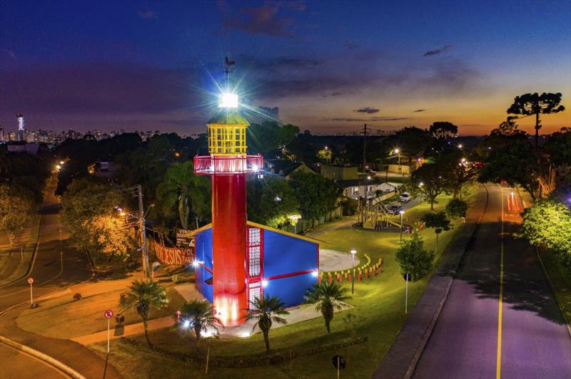 Faróis do Saber de praça oferecem atividades gratuitas nas férias