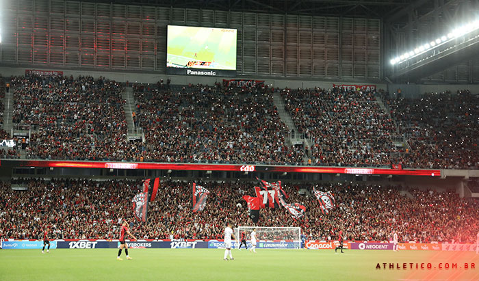 As mulheres e crianças mereciam mais uma grande exibição athleticana!
