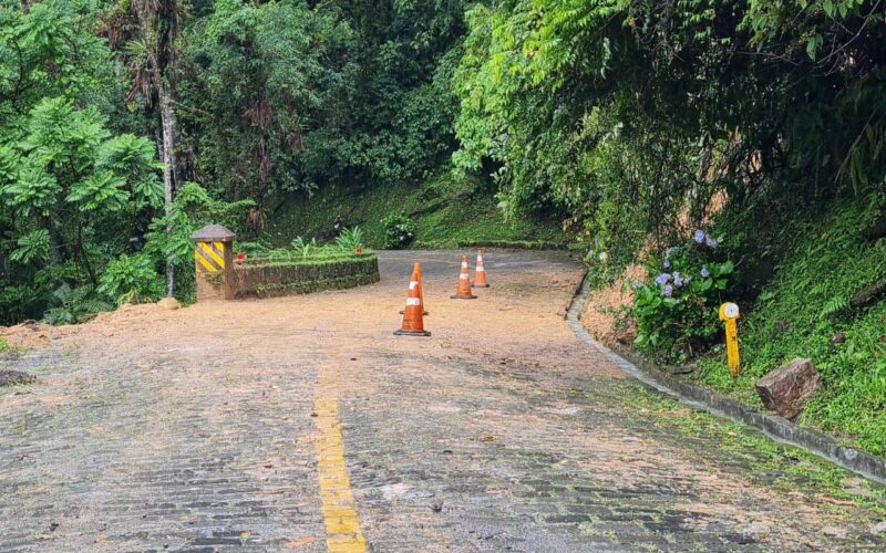 Estrada da Graciosa permanece fechada para avaliação de novos danos no pavimento
