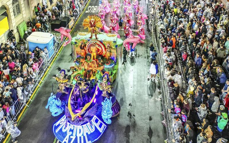 Mocidade Azul é a escola campeã do Carnaval de Curitiba 2023
