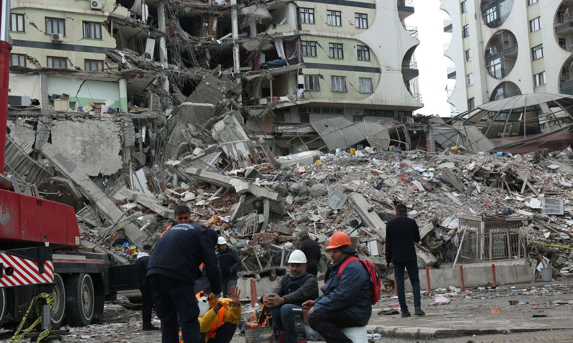 Turquia: FAB deve repatriar brasileiros afetados por terremotos