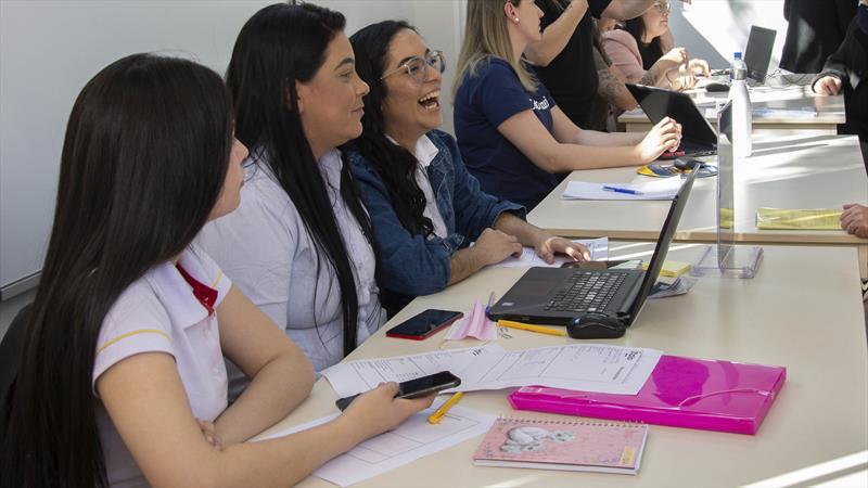 Mutirões de empregos e atividades marcam Dia da Mulher nas regionais