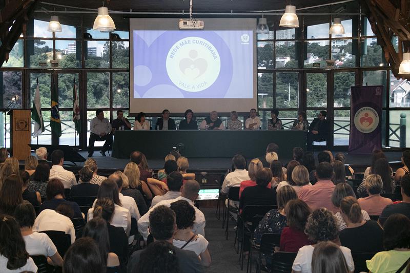 Prefeitura de Curitiba tem programas e serviços que valorizam e protegem a mulher