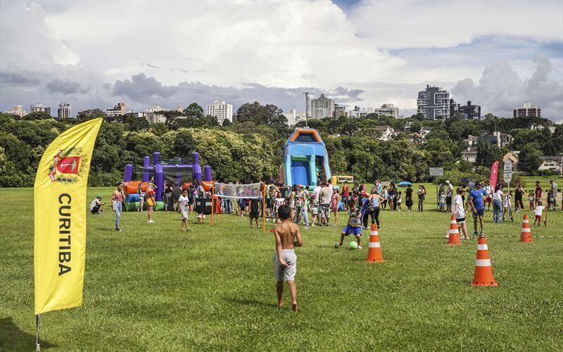 Domingo tem corrida infantil, Família Folhas e Arena Kids no Parque Barigui