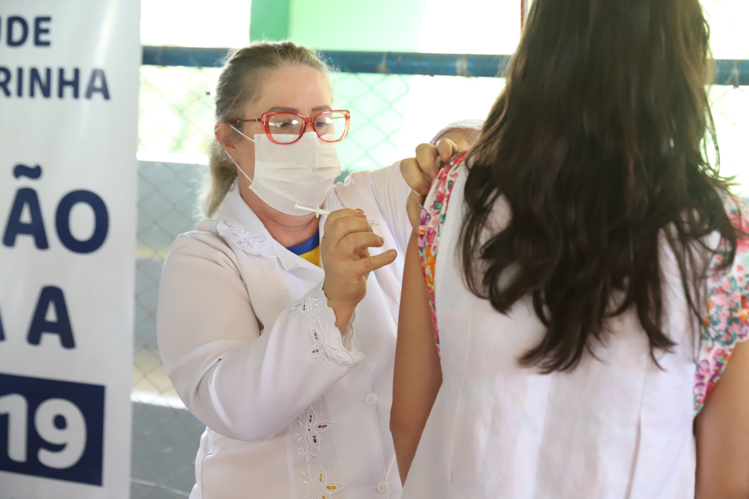 388 mil doses: adesão da bivalente contra a Covid-19 cresce no Paraná, mas está longe do ideal