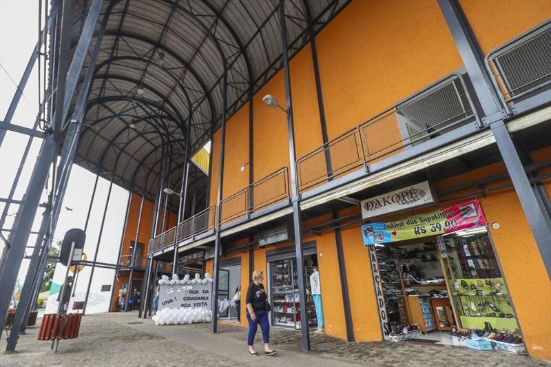 Em parceria com a FAS, rede de supermercados oferta 100 vagas de emprego