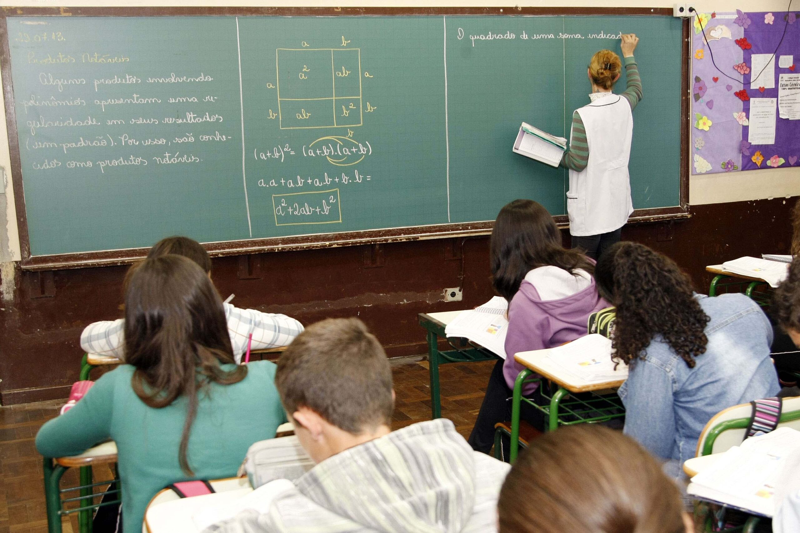Educação abre inscrições do concurso público para professores da rede estadual