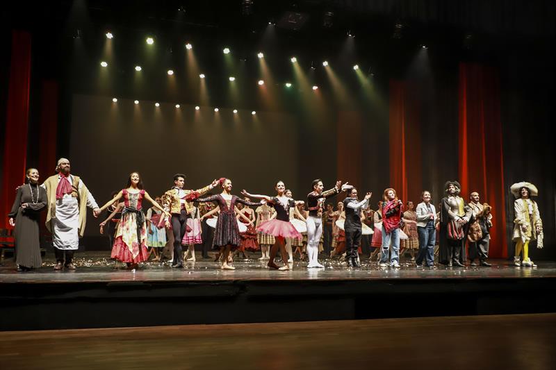 Balé Dom Quixote estreia com Guairão lotado; nova apresentação é nesta terça
