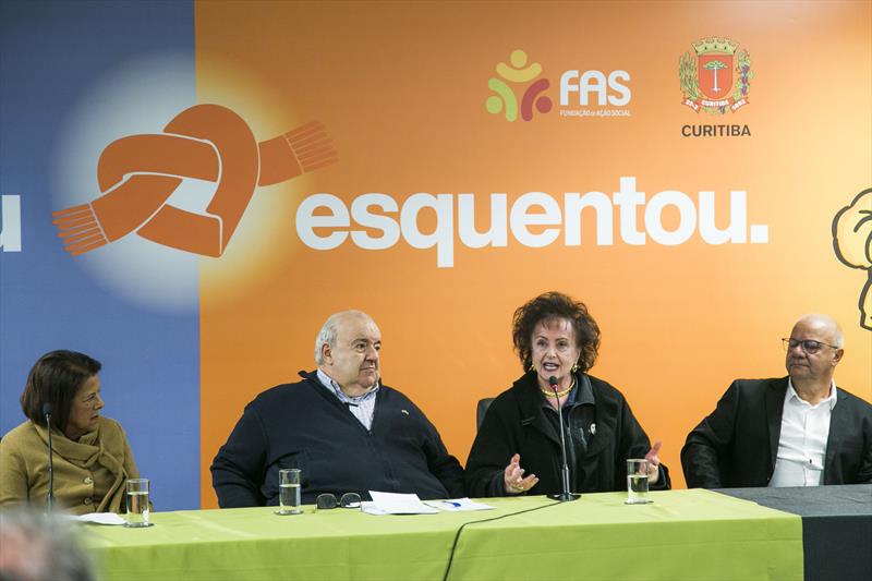 Campanha do Agasalho de Curitiba busca arrecadar mais de 110 mil peças de roupa e cobertores