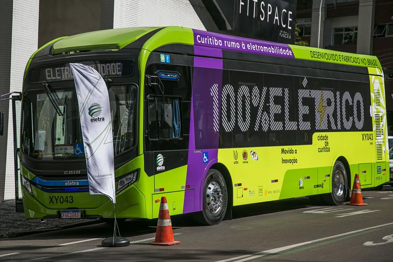 Prefeitura de Curitiba começa testes com ônibus elétrico da montadora Eletra