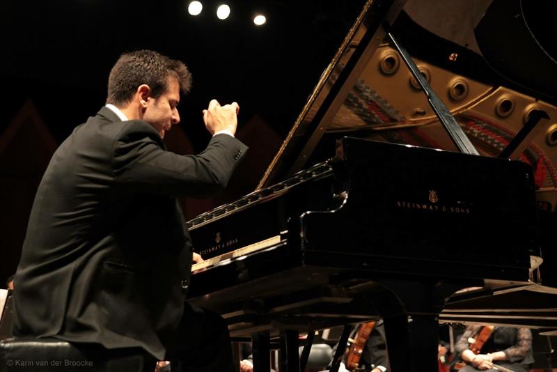 Oficina de Música de Curitiba apresenta spirituals e um pouco dos musicais da Broadway