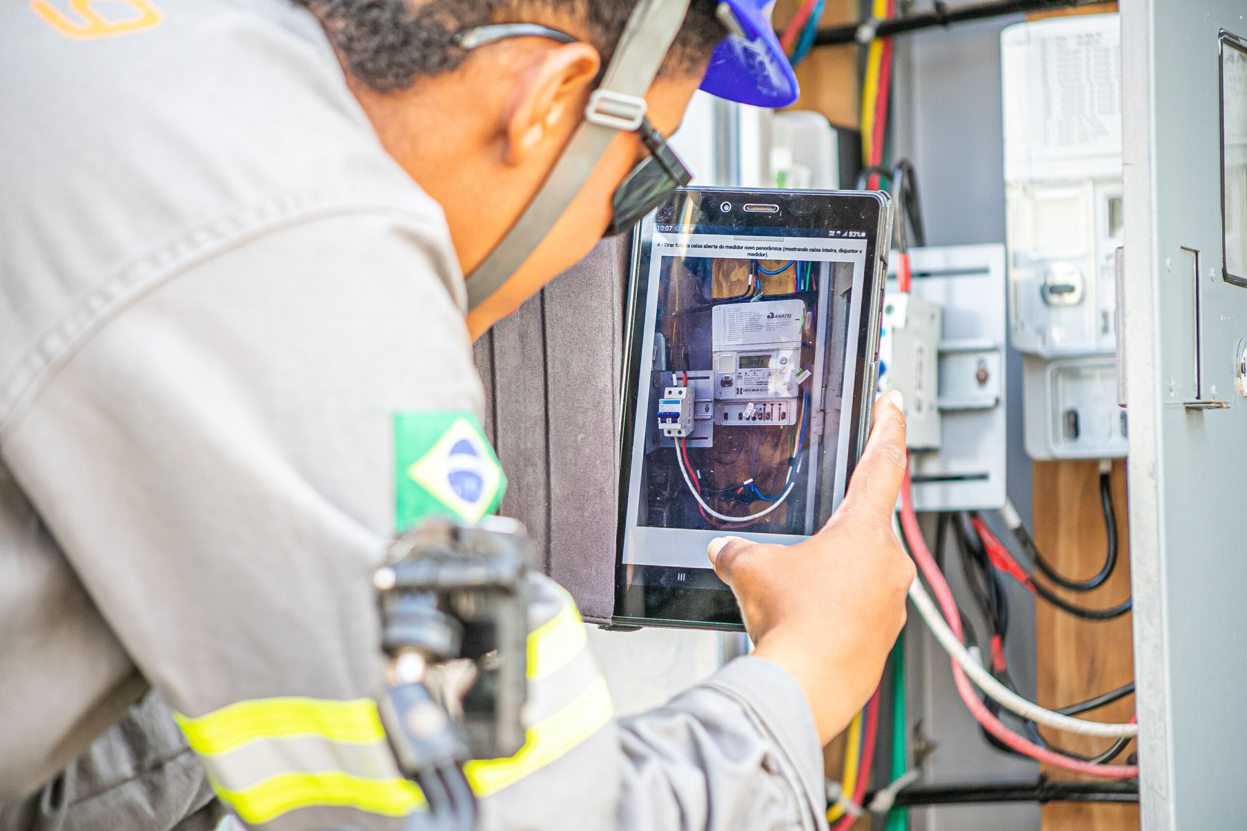 Programa Rede Elétrica Inteligente chega a 500 mil medidores instalados no Paraná