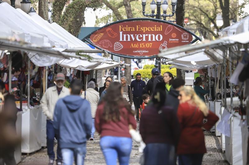 Aproveite os últimos dias para visitar as Feiras de Inverno no Centro de Curitiba