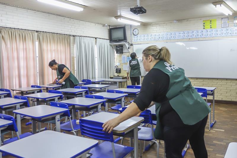 Escolas municipais de Curitiba estão prontas para a volta às aulas na segunda-feira