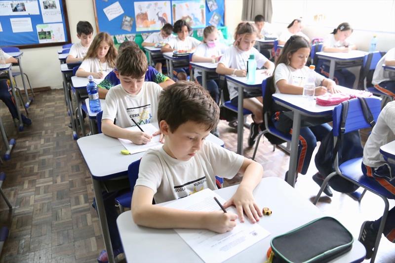 Cadastramento para pré-escola e 1º ano na rede de ensino Curitiba começa no dia 25
