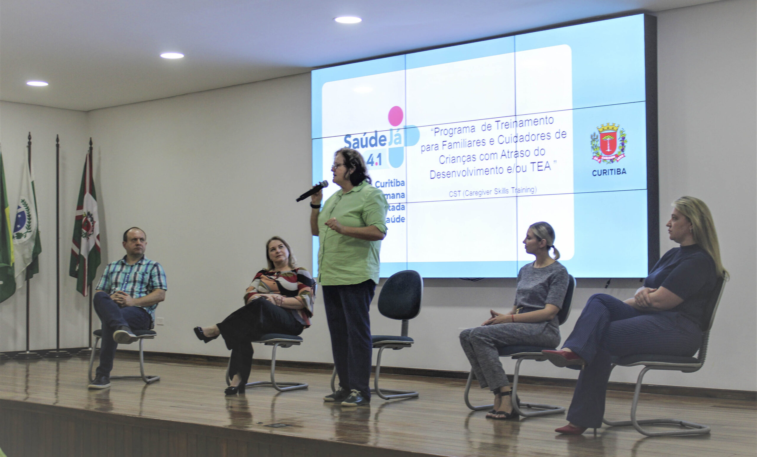 Curitiba terá grupos de apoio a pais e cuidadores de autistas em todos os distritos sanitários