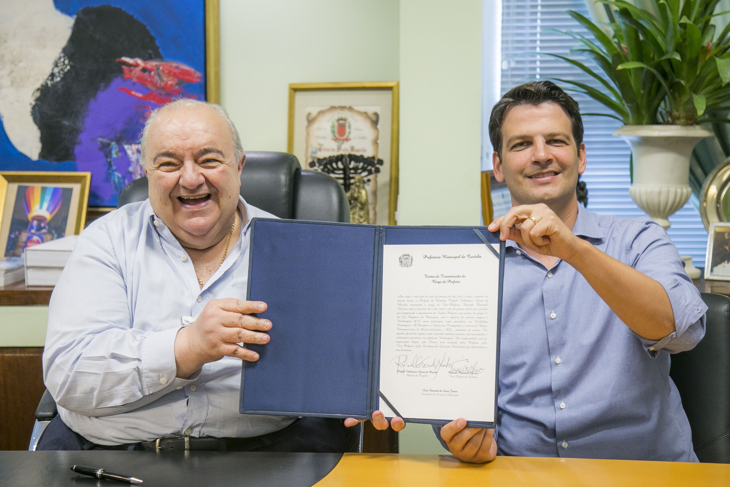 Eduardo Pimentel assume interinamente a Prefeitura de Curitiba