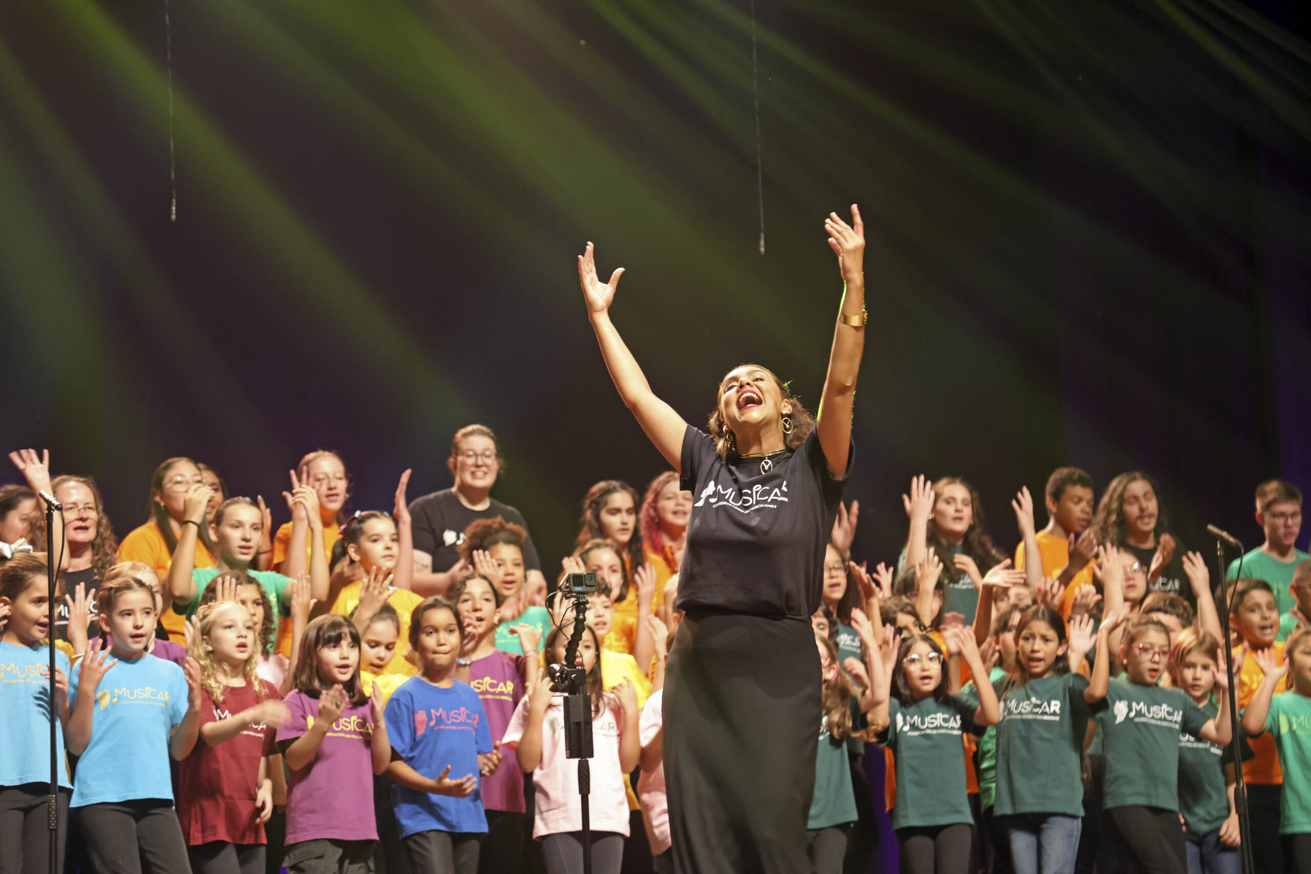 Inscrições para aulas gratuitas de canto estão abertas nas dez regionais de Curitiba