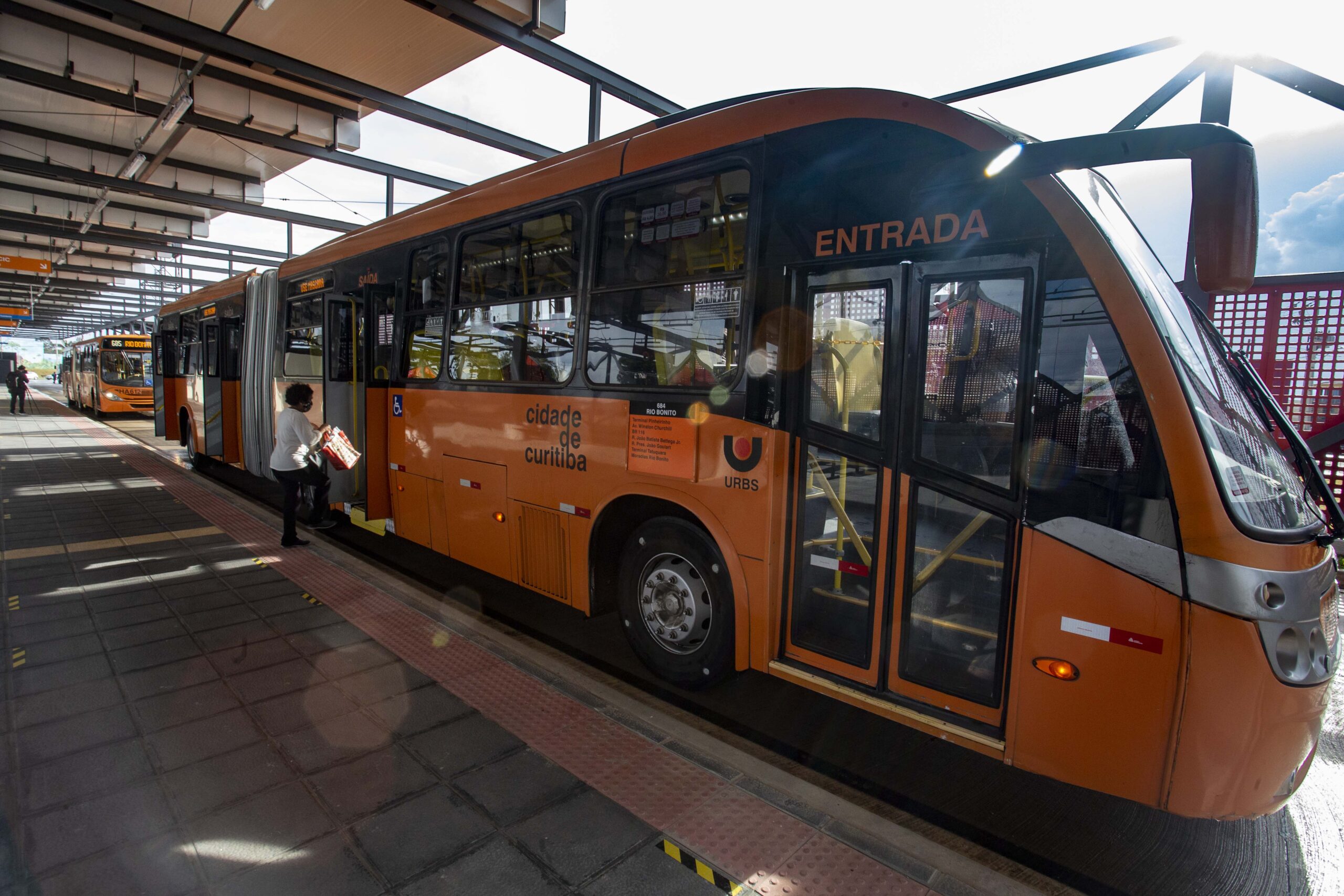 População e empresas têm mais 60 dias para responder sobre aplicativo de mobilidade de Curitiba