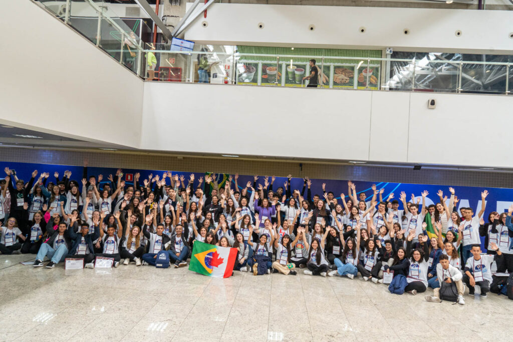 Estado abre inscrições para maior edição do Ganhando o Mundo, com 1,2 mil alunos