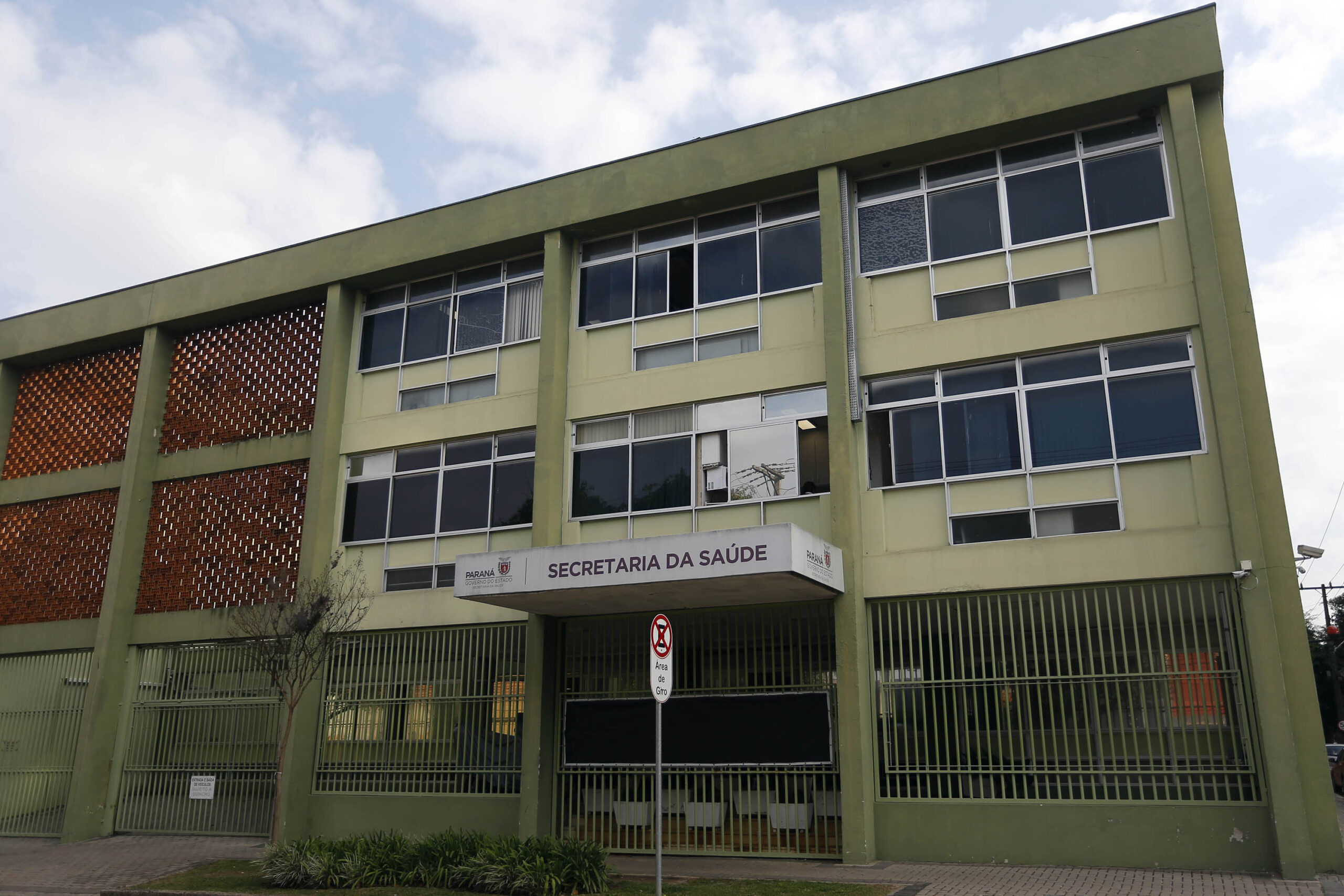 Estado inicia regulamentação de medicamentos à base de canabidiol e tetrahidrocanabinol