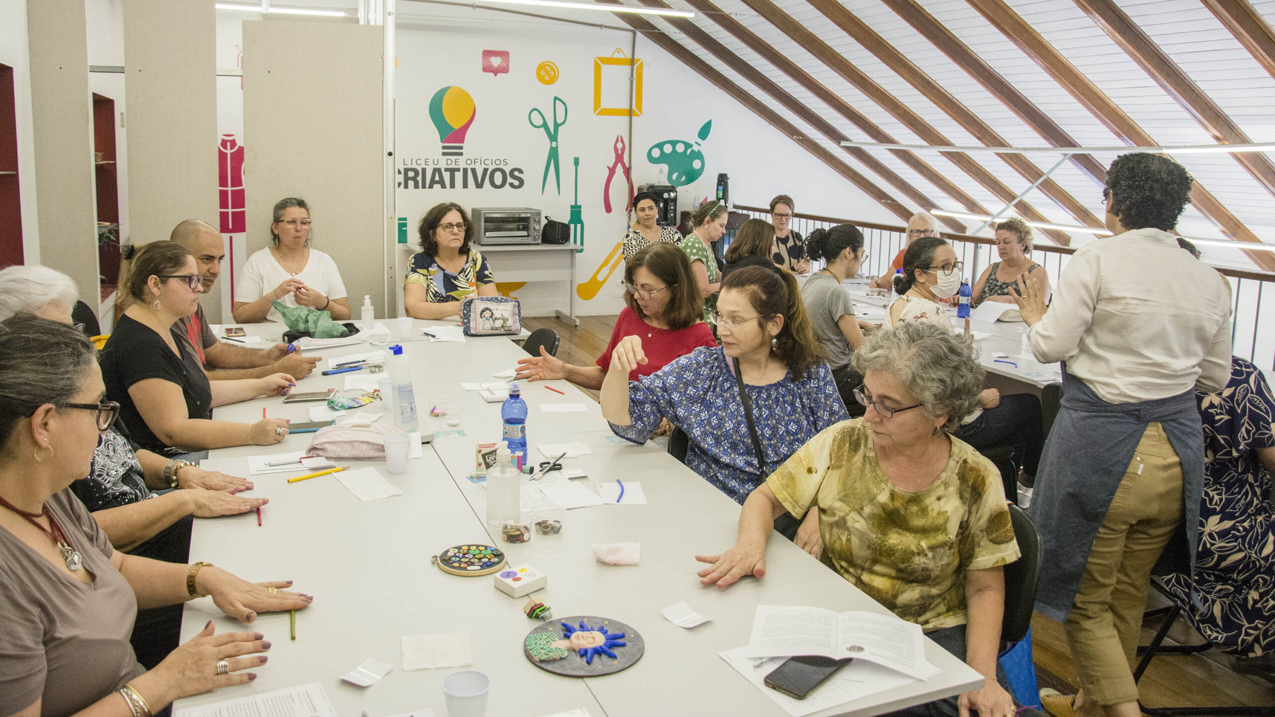 Cursos de produtos artesanais relacionados à Páscoa podem garantir renda extra