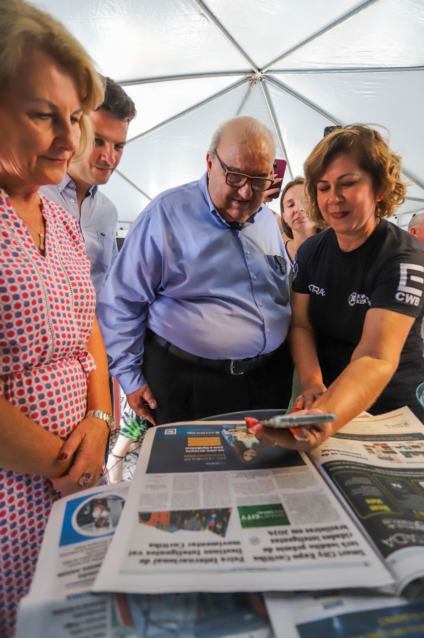 Feira de Inovação apresenta 50 experiências inovadoras, de robô a carro elétrico e jornal tecnológico