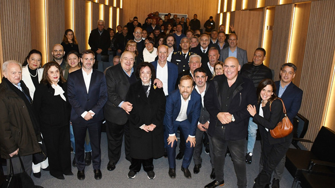 Integração metropolitana é prioridade em acordo de cooperação entre Curitiba e cidade argentina, diz Greca em visita a Ezeiza