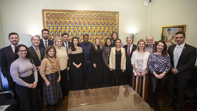 Prefeito em exercício recebe as novas procuradoras da Prefeitura de Curitiba